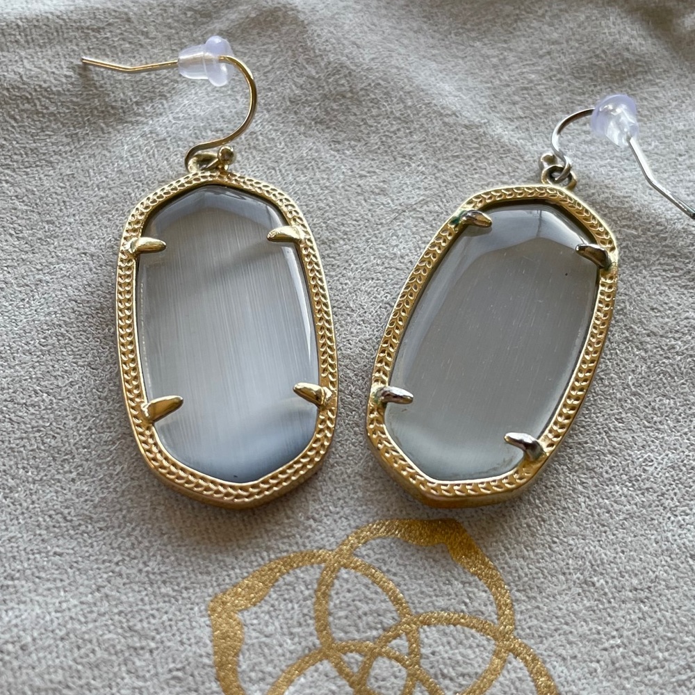 ❌SOLD❌ Kendra Scott Elle Slate Gray/Gold
